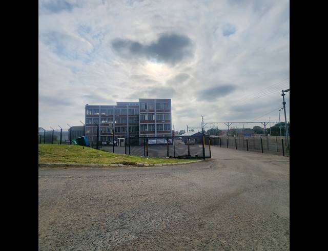 5,488M² WAREHOUSE TO LET IN PROSPECTON INDUSTRIAL